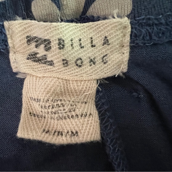 Billabong high waist flare pants w/ blue and white floral pattern - Picture 8 of 8